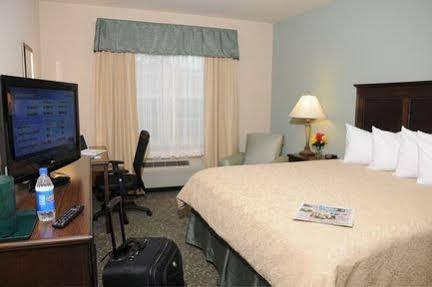 Country & By Radisson, West Near Biltmore 3* Asheville
